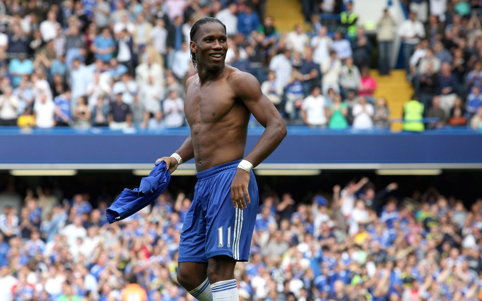 世界杯决赛：裁判整体表现稳健 双方鲜有对判罚提出质疑